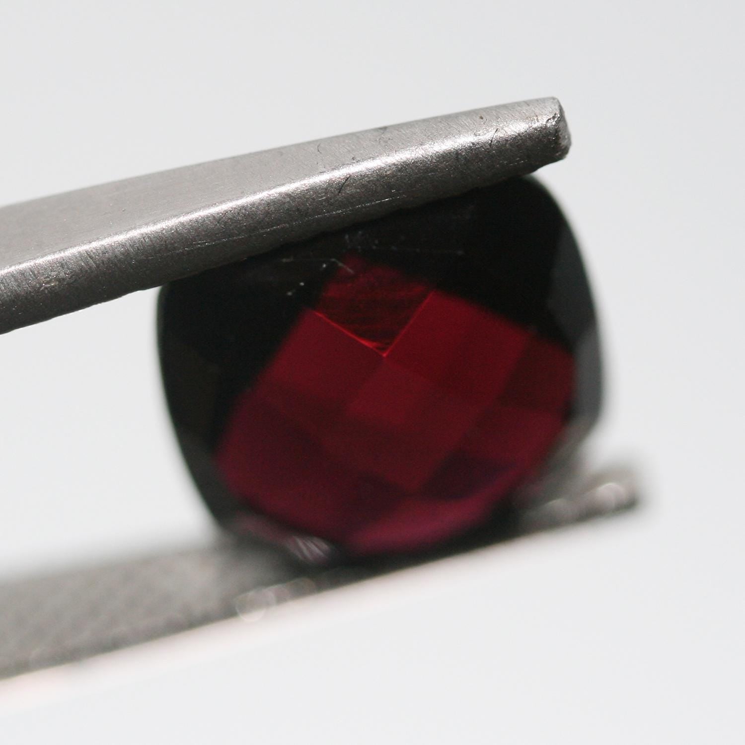 1 Pair Garnet Square Faceted Briolette cut 10mm (1 pair)