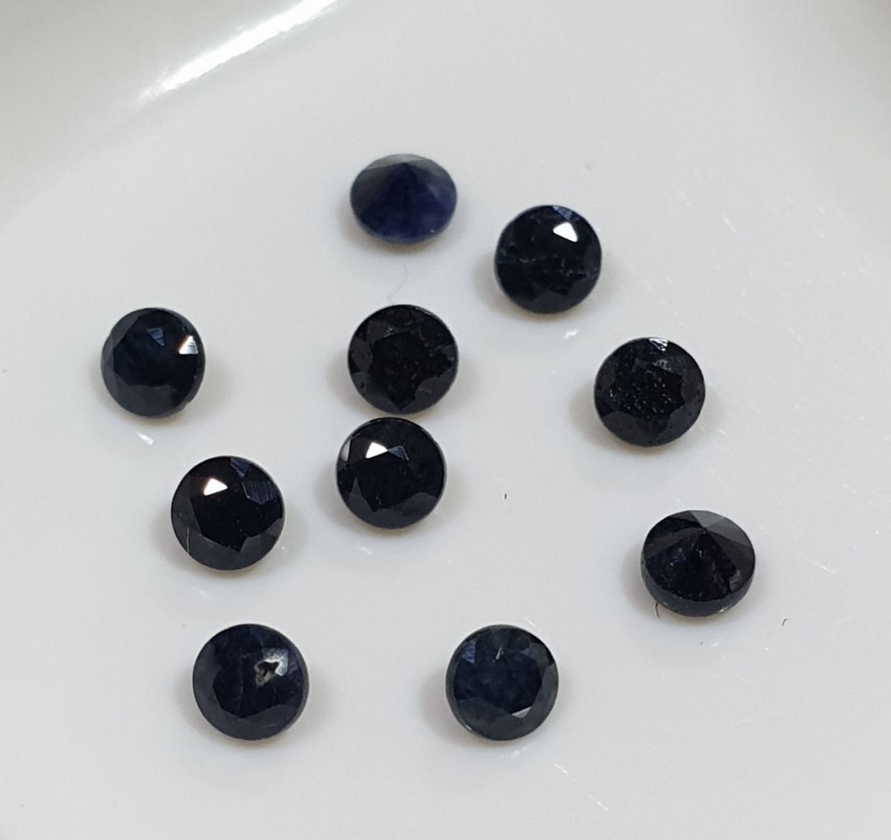 10 Pcs Dark Blue  Near Black Color Sapphire Lot Faceted Round 2.5mm.(10pcs)- Natural Sapphire