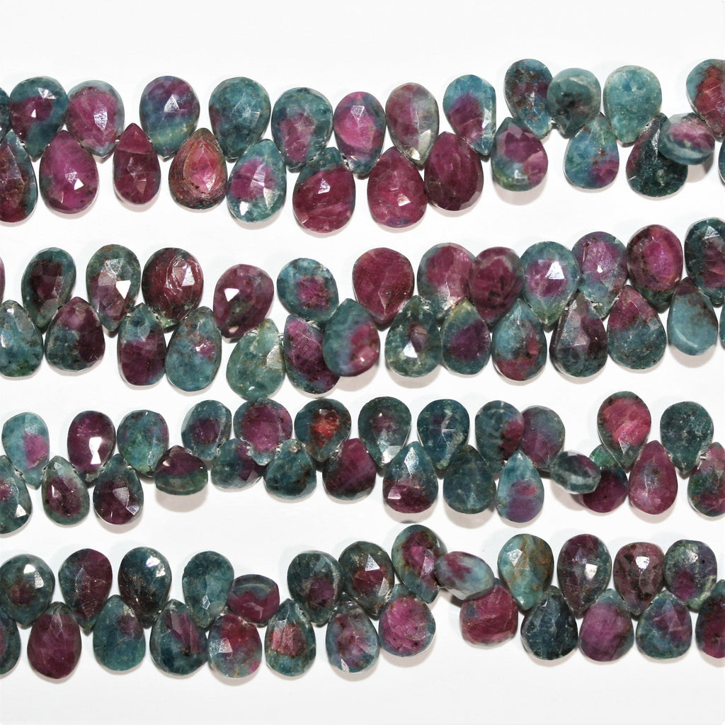 Perles en zoïsite rubis St à facettes en forme de goutte, 8 x 6 mm, brin de 20 cm.