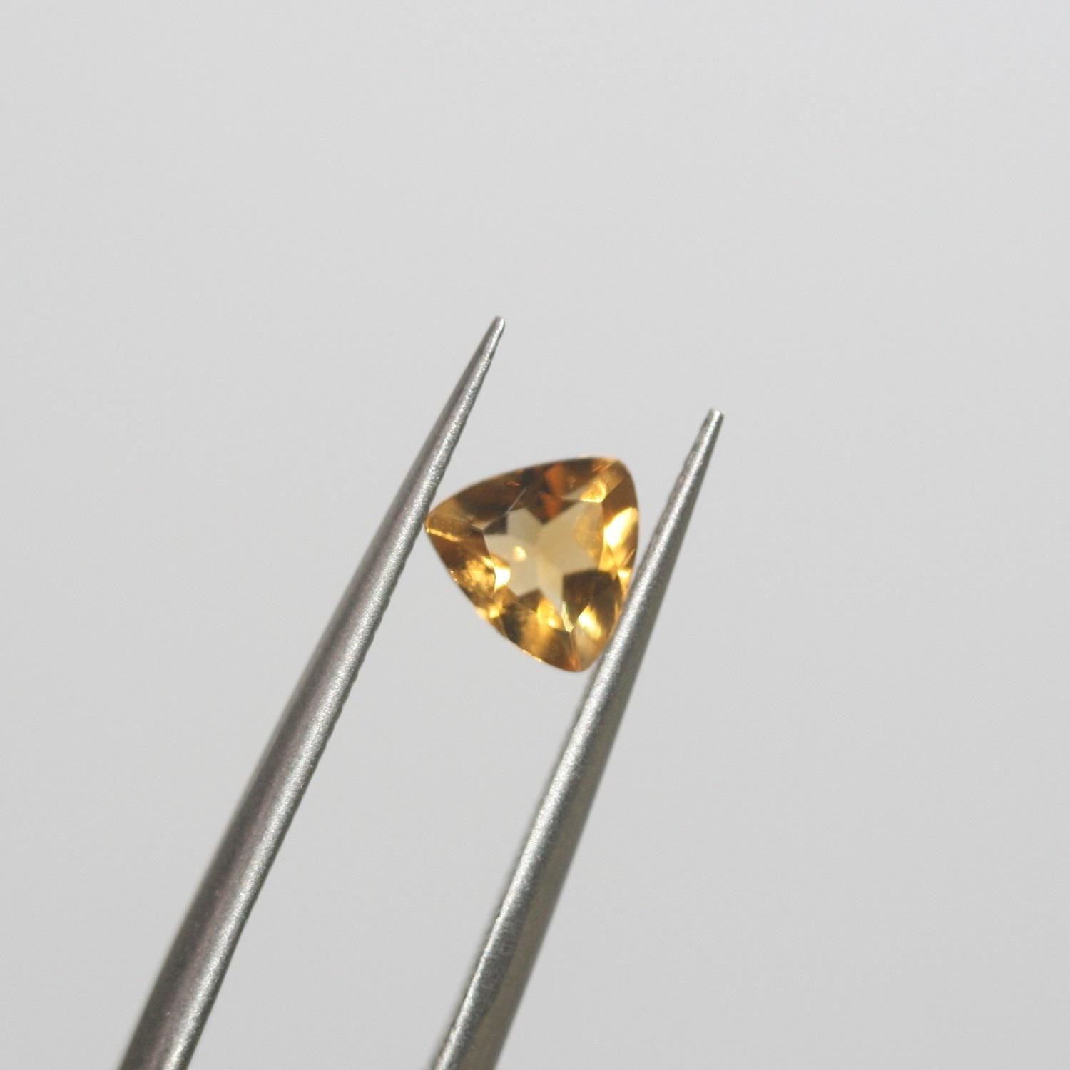 10Pcs. Lot Faceted Trillion Citrine 6mm (10 pcs) - Ref. 648LO