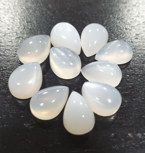 Lot de 10 cabochons poire en pierre de lune blanche, 10 x 7 mm. (10 pièces)