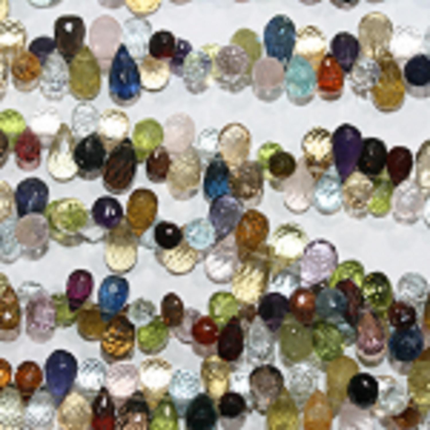 Perles pendantes à facettes en pierre multiple de 8 pouces (environ 8 x 5 mm). Longueur du fil : 20 cm. Réf. 11035