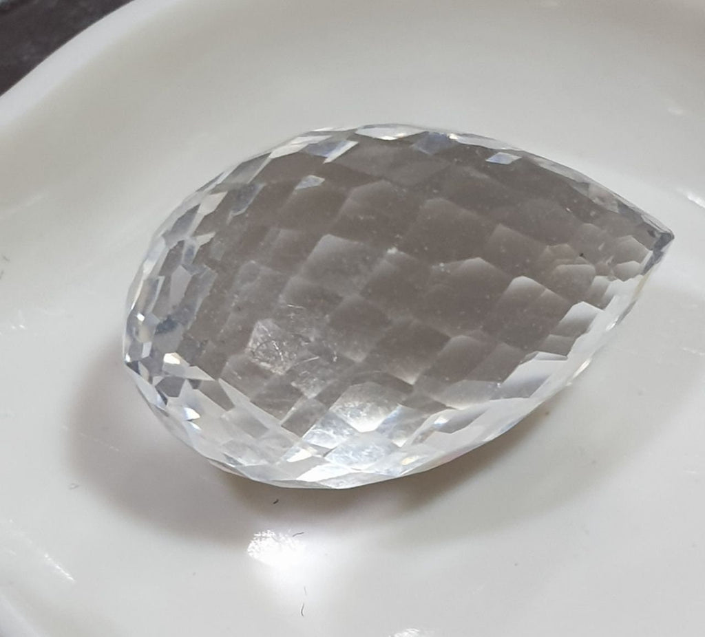 Colgante de gota facetada de cuarzo cristal de roca natural (sin perforar), 19,6 x 11,7 mm (14,95 ct).