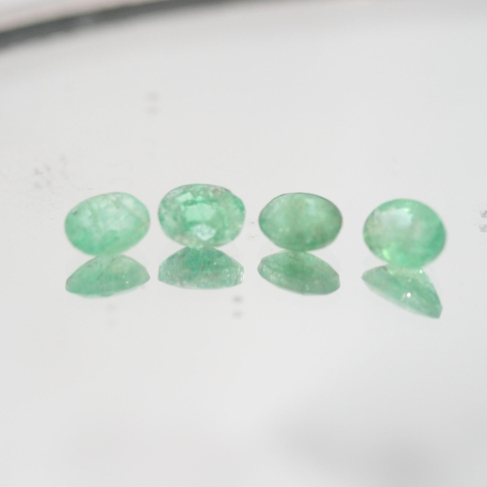 Esmeralda ovalada facetada de 5,5 x 4,5 mm (4 unidades) - Piedra preciosa natural - Proveedor de joyería - Esmeralda de Zambia
