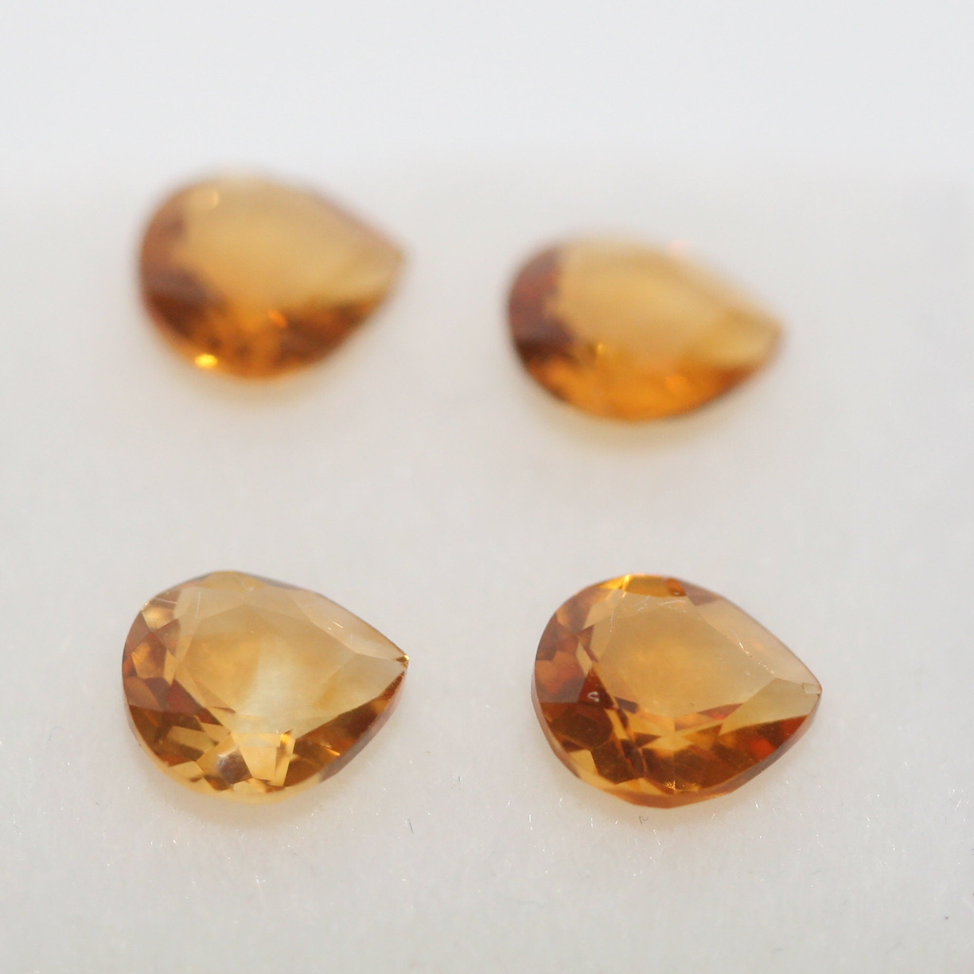 Lote de citrino facetado de 6 mm (4 piezas). Piedras preciosas sueltas, precio al por mayor.