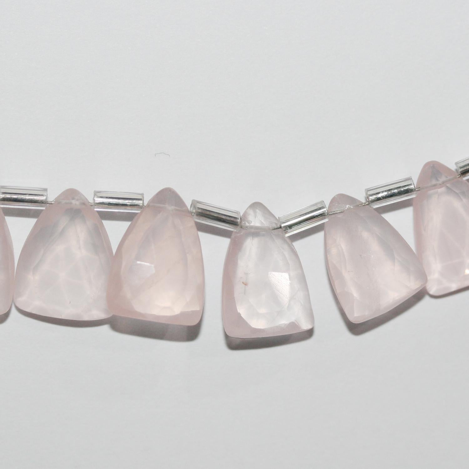 Perles de quartz rose St à facettes en forme de pointe de lance, 8 pouces (environ 12 x 9 mm) - Longueur du fil : 21 cm