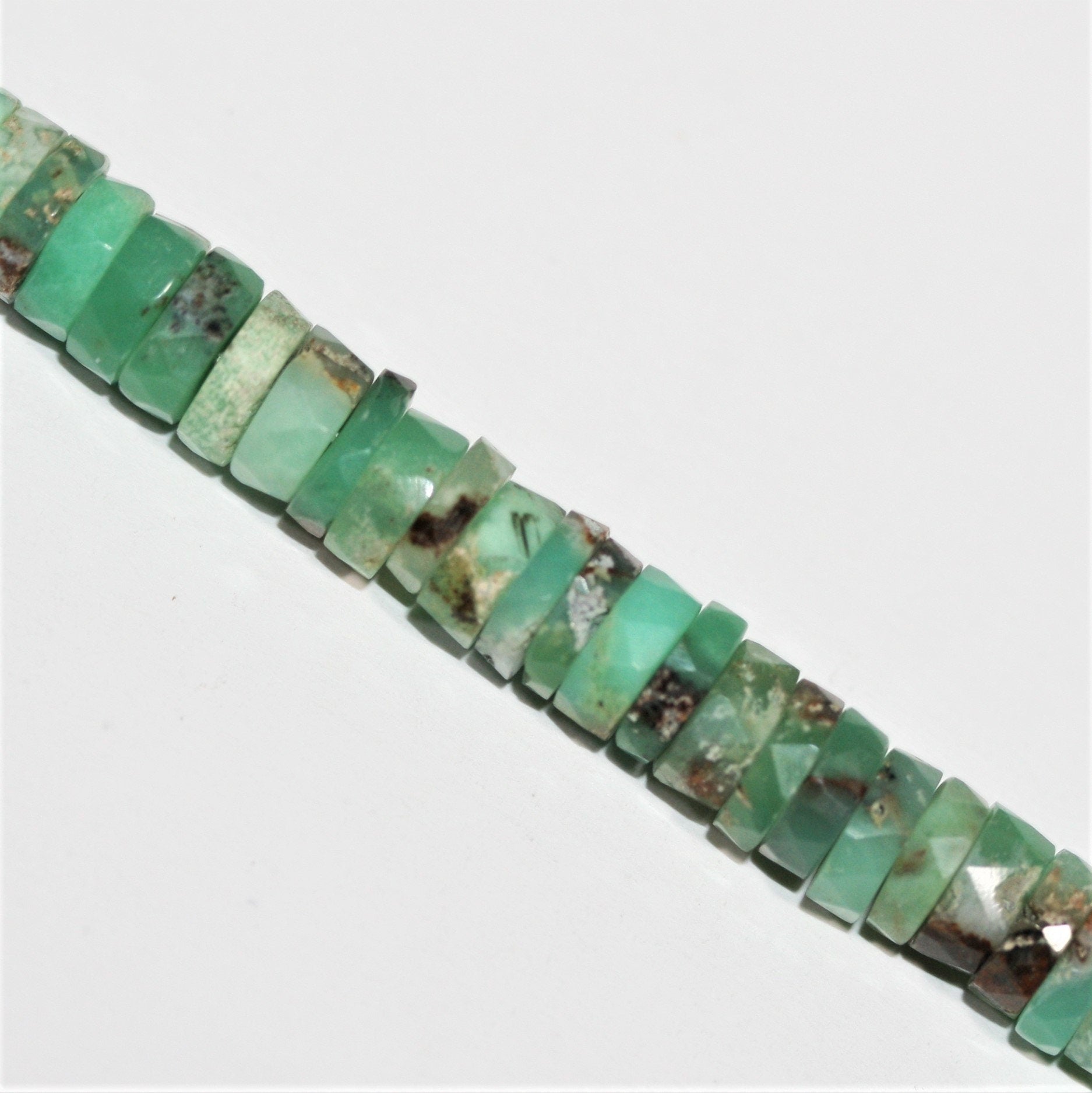 16" Cuentas de disco facetadas de Santa Crisoprasa 7x2 mm.-Hilo 42 cm.