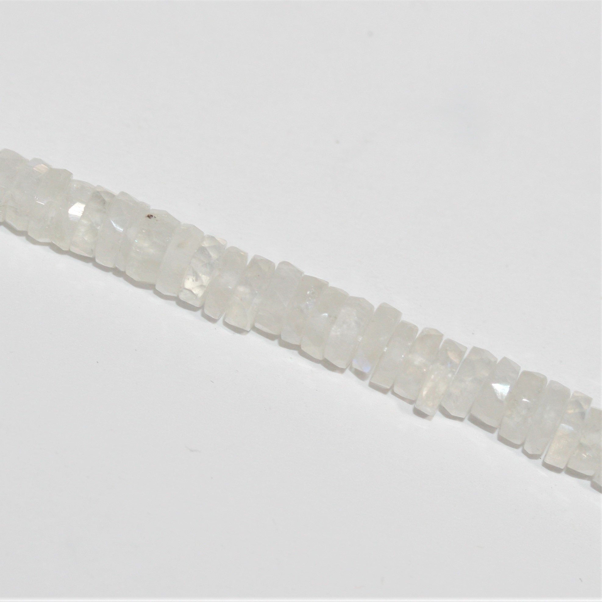 16" Cuentas de disco facetadas de piedra lunar 6x2 mm.- Hilo 40cm.