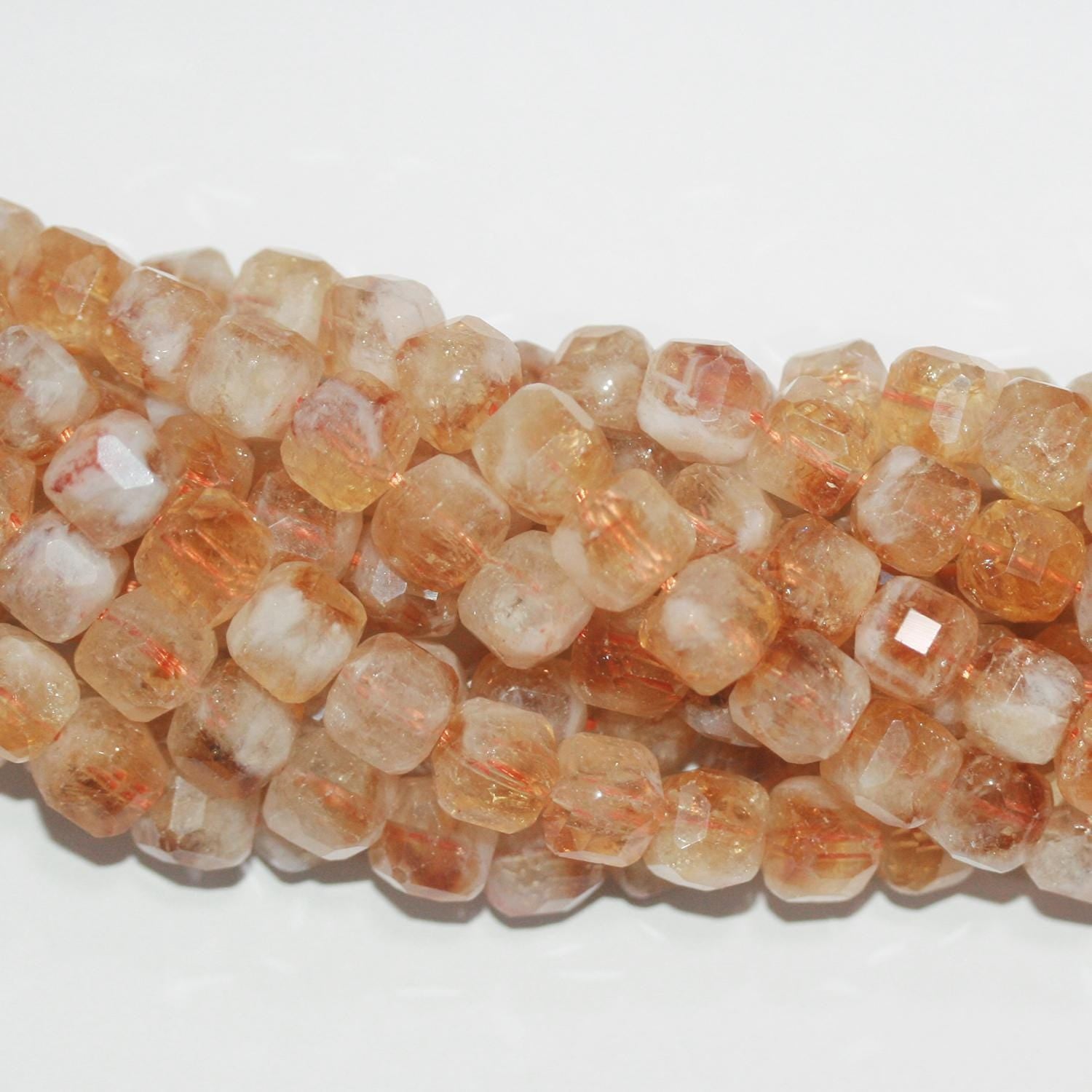 Perles cubiques à facettes en citrine St de 15 pouces, 8-9 mm environ - Fil de 39 cm.
