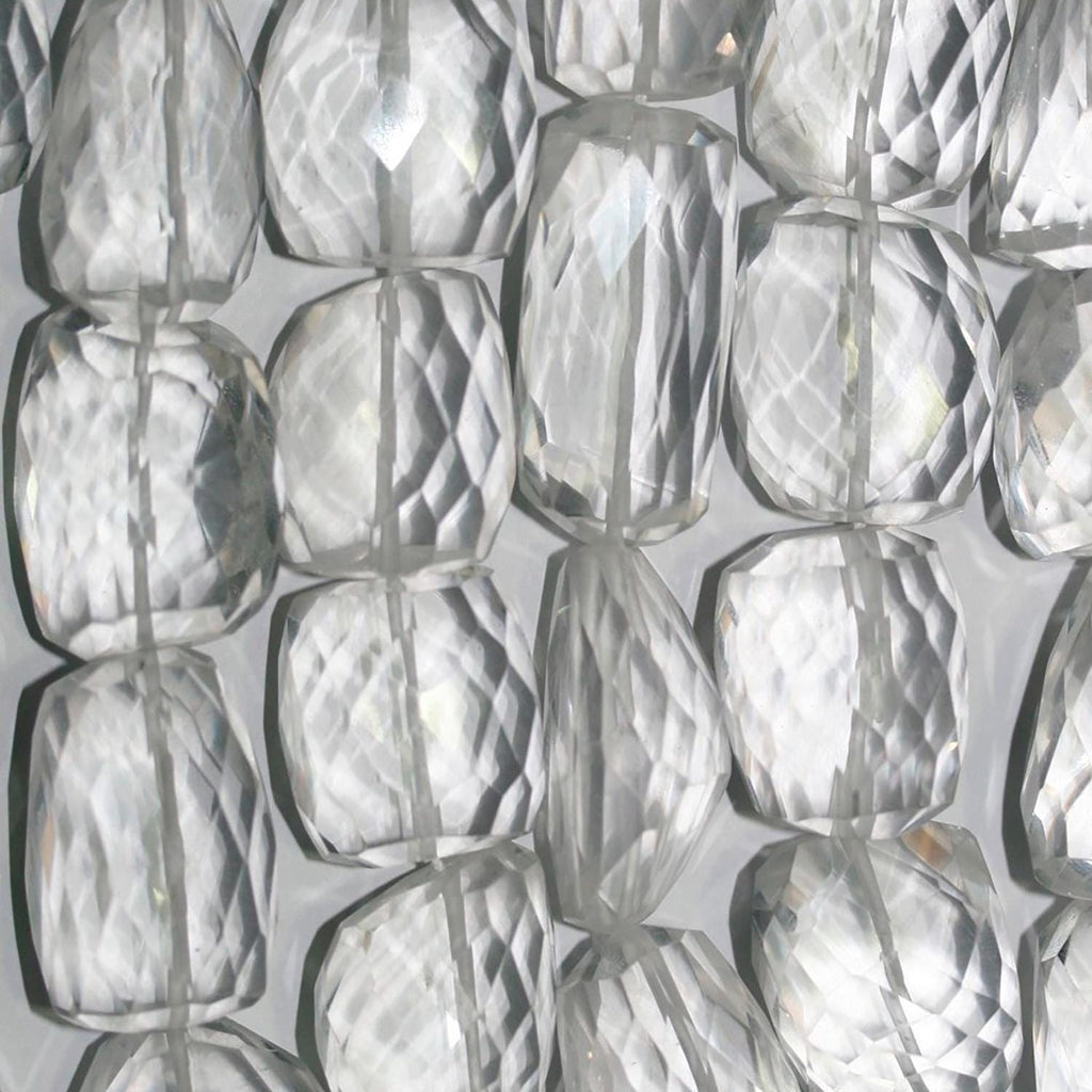 Perles de quartz cristal de roche facettées en forme de pépites, 18-23 mm environ, longueur du fil : 37 cm.