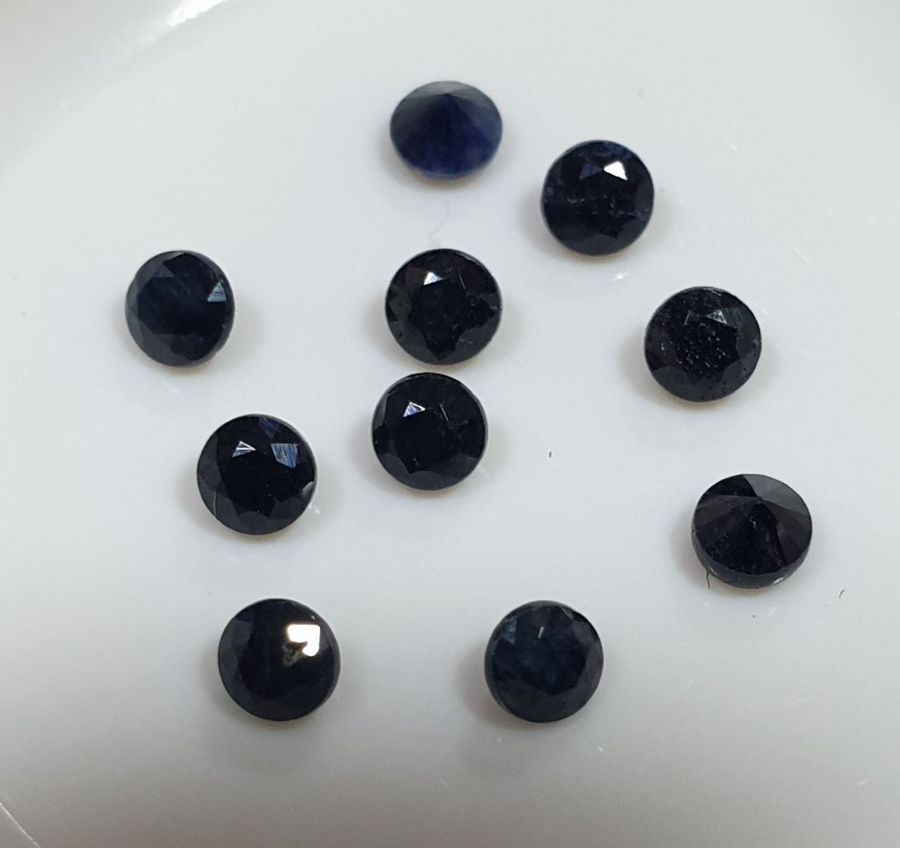 10 Pcs Dark Blue  Near Black Color Sapphire Lot Faceted Round 2.5mm.(10pcs)- Natural Sapphire