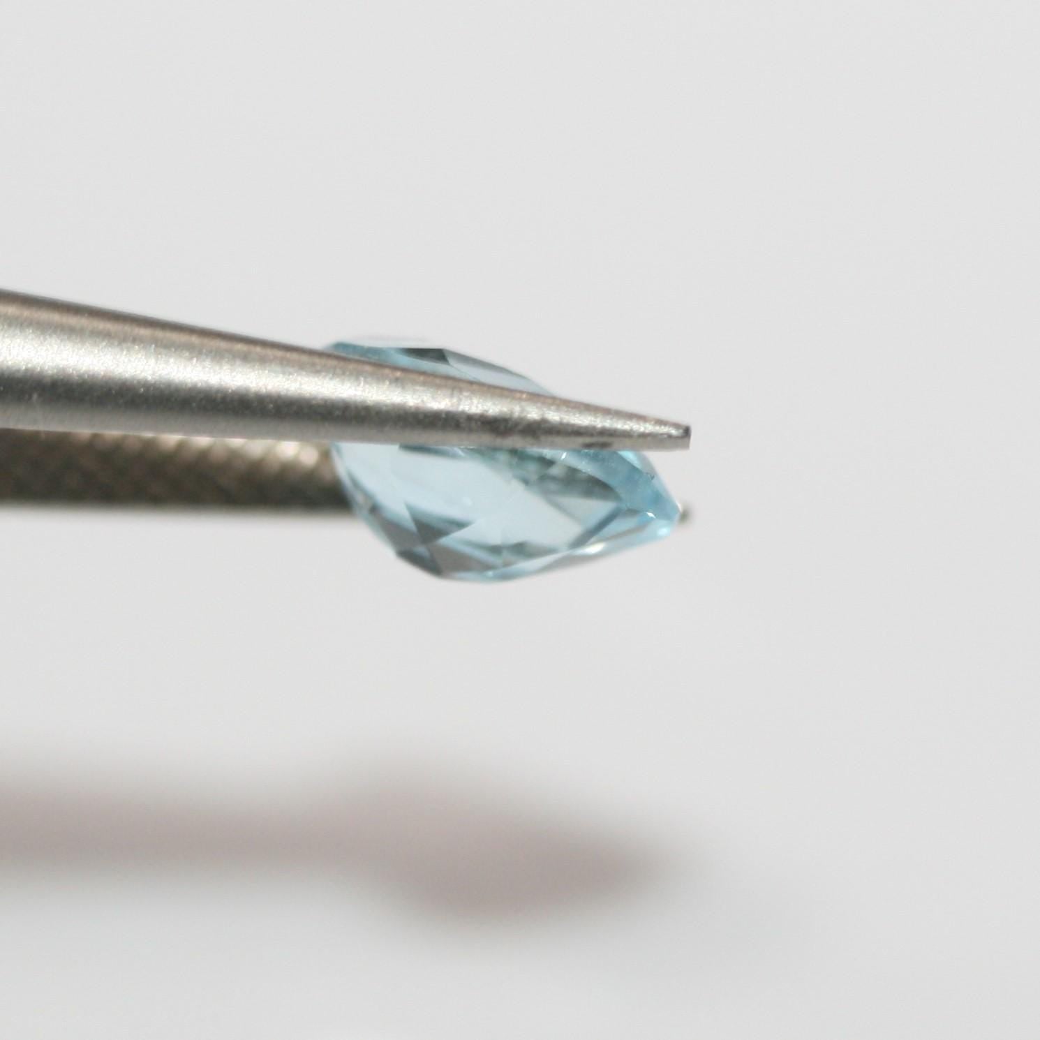 Lote de 4 topacios azul cielo facetados ovalados de 8 x 6 mm. (4 piezas).