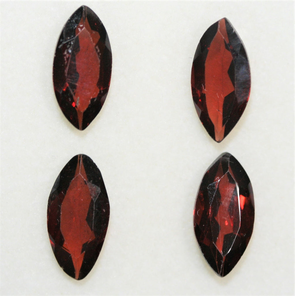 Lote de 4 Granates Marqués Facetados de 12 x 6 mm. (4 piezas)