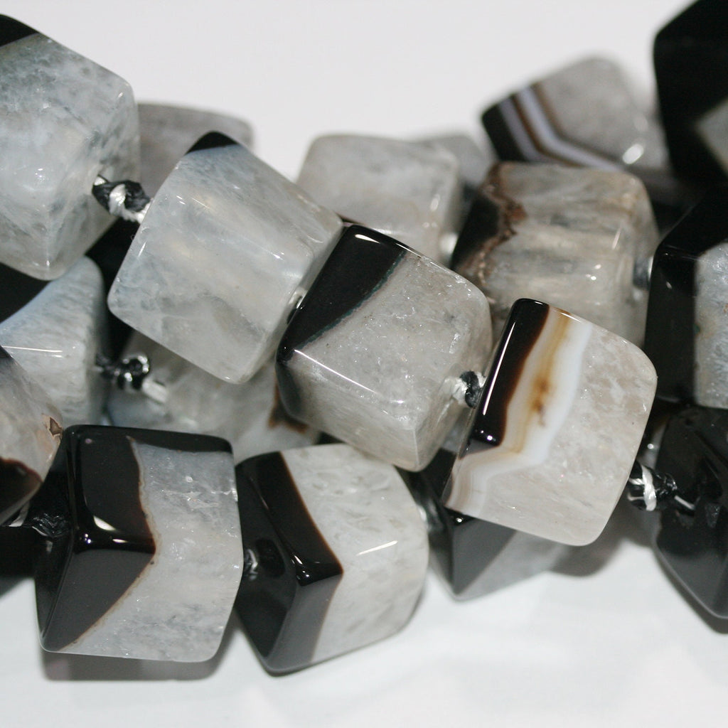 Perles cubiques lisses en onyx rayé St 15" 15 mm.-Rig 39 cm.