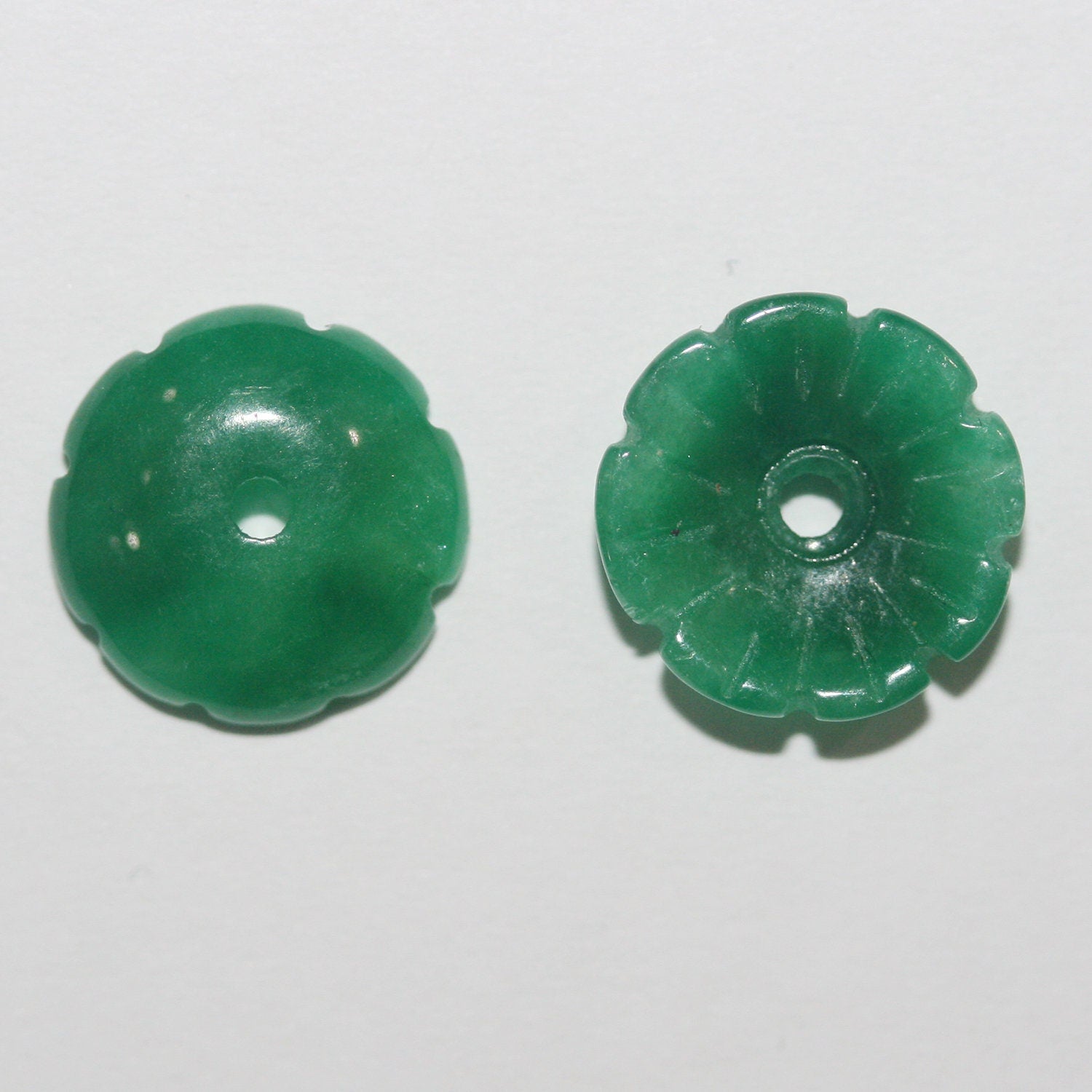 Lote de 2 colgantes de jade verde (1 par) de 10 mm