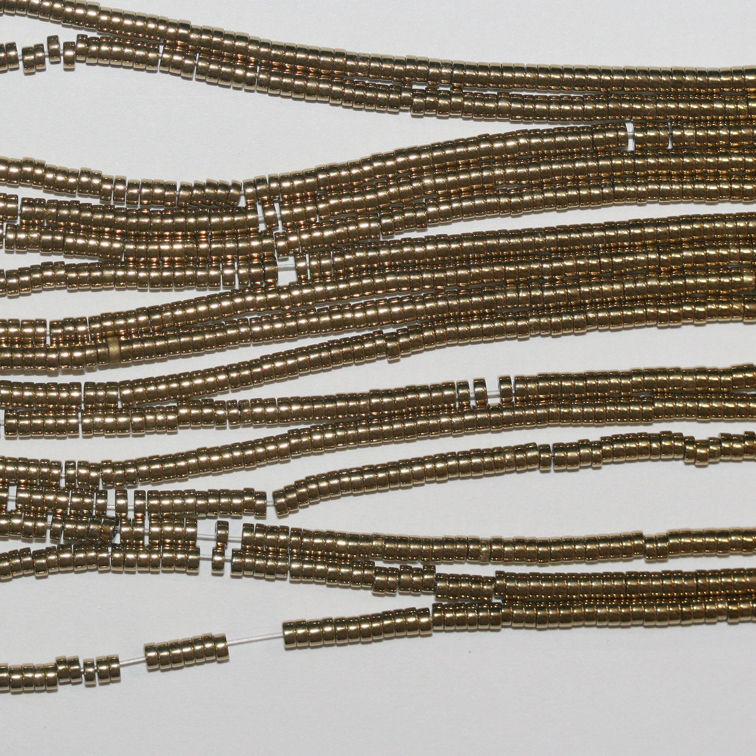 Cuentas de disco lisas de hematita dorada de 16" de 2 x 1 mm, hilo de 40 mm.