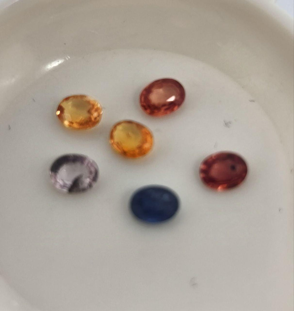 Lote de 6 zafiros multicolores ovalados facetados de 4 x 3 mm. - Paquetes de piedras preciosas - Piedras sueltas al por mayor - Gemas naturales