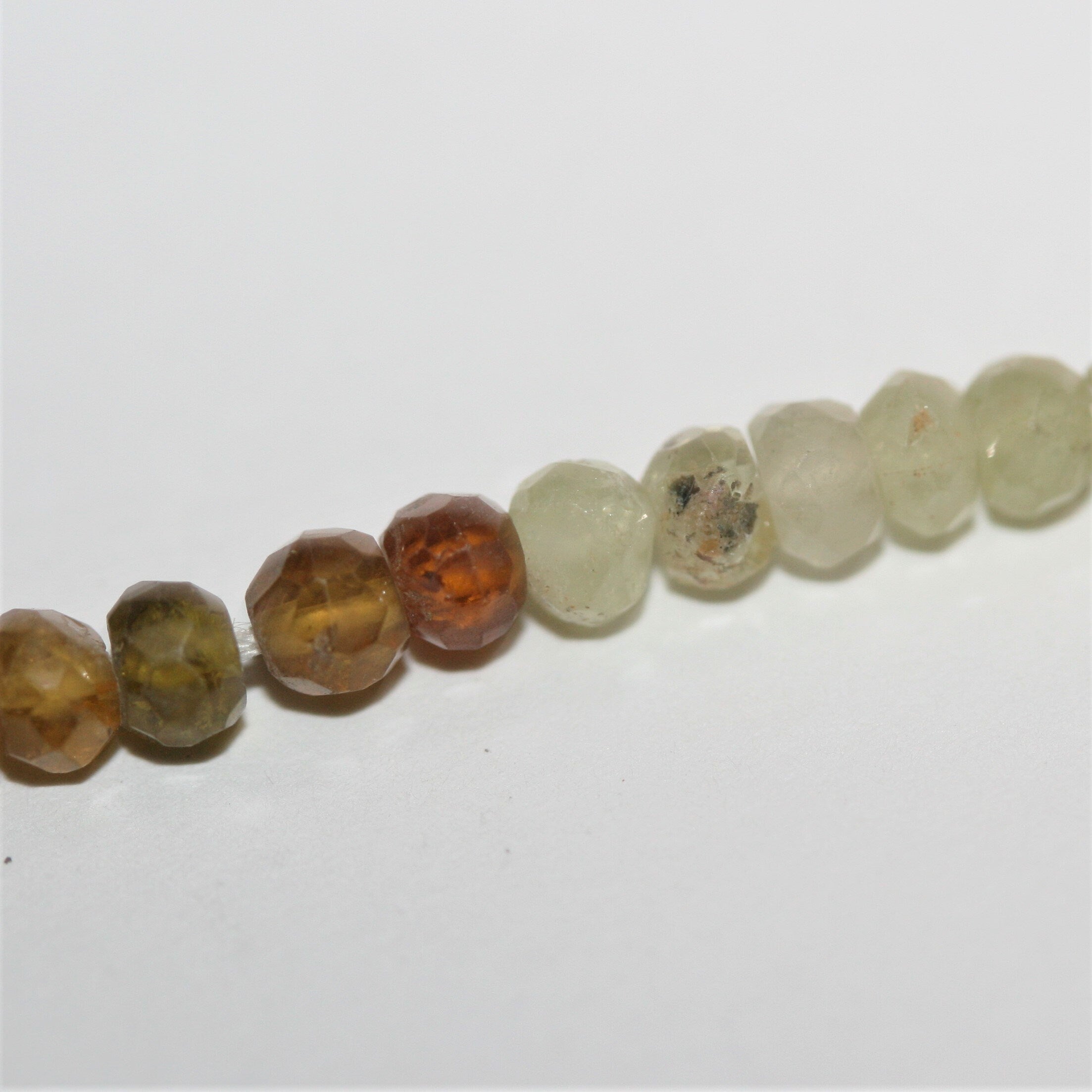 13" St Grossular Garnet Faceted Rondelle Beads 3.5x2.5mm -Strand 33cm