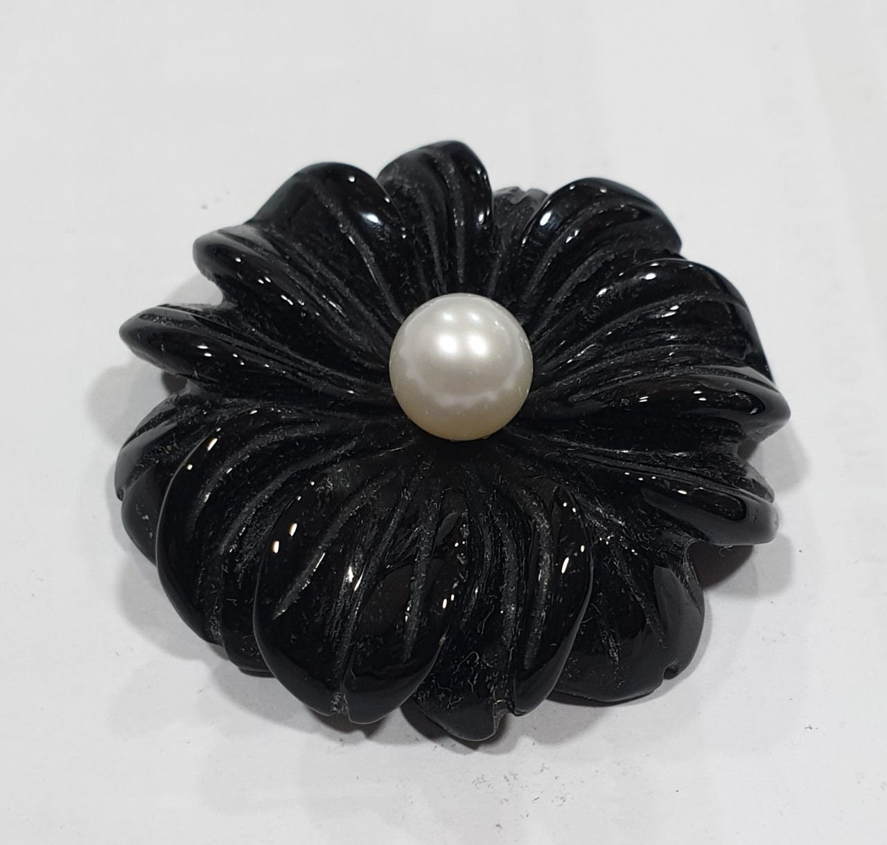 Pendentif en forme de rose sculptée en onix et perle, 35 mm - Pierre naturelle non traitée