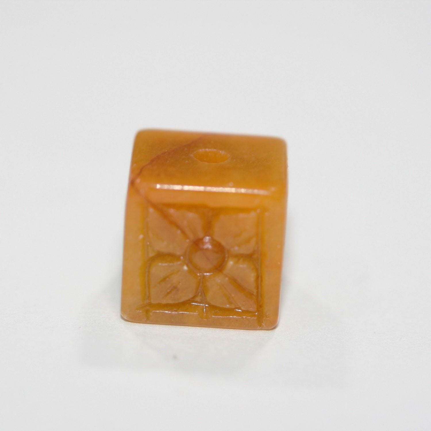 Pendentif en jade multicolore 12 mm. Perçage : 2 mm - Réf. 1294MU