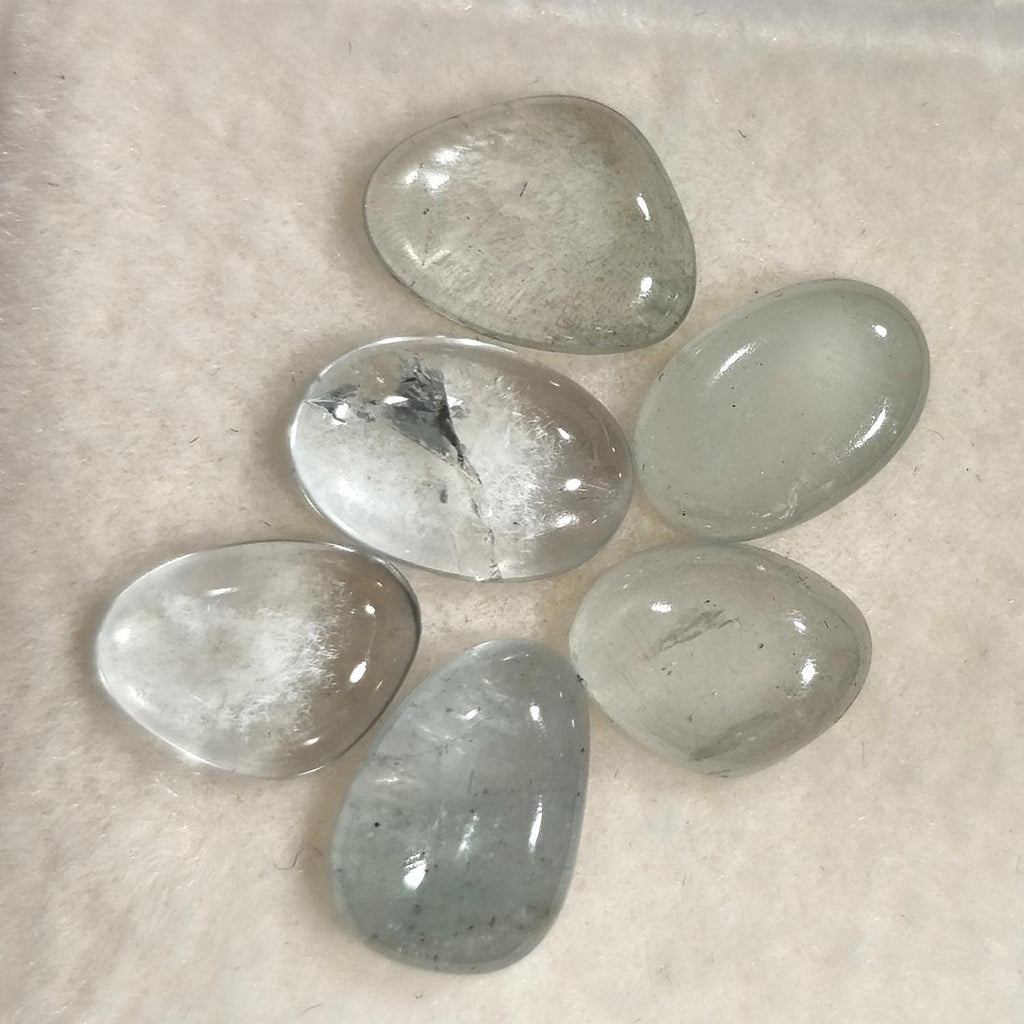 Lote de 6 cabujones de aguamarina de diferentes tamaños y formas (6 unidades) de aguamarina natural.