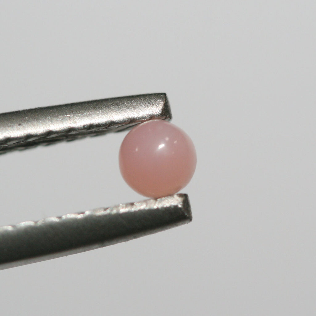 Lote de 20 cabujones redondos de ópalo rosa de 3 mm. (20 uds.)