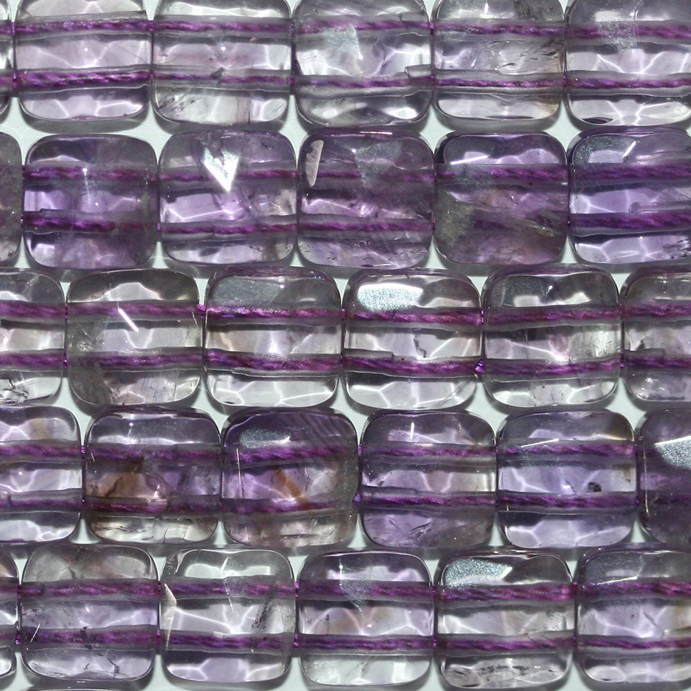 15" de perles carrées à facettes en améthyste doublement percées, 8 mm - Fil de 40 cm
