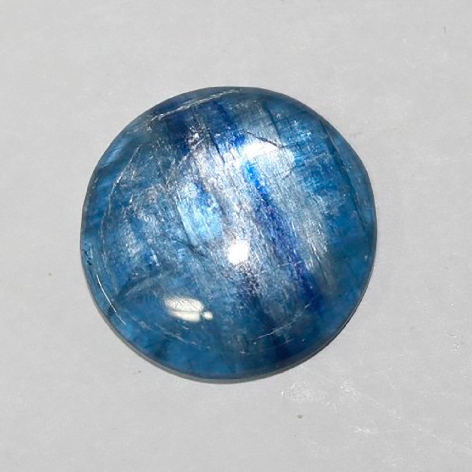 Lote de 2 cabujones redondos de cianita de 20 mm. (2 piezas)