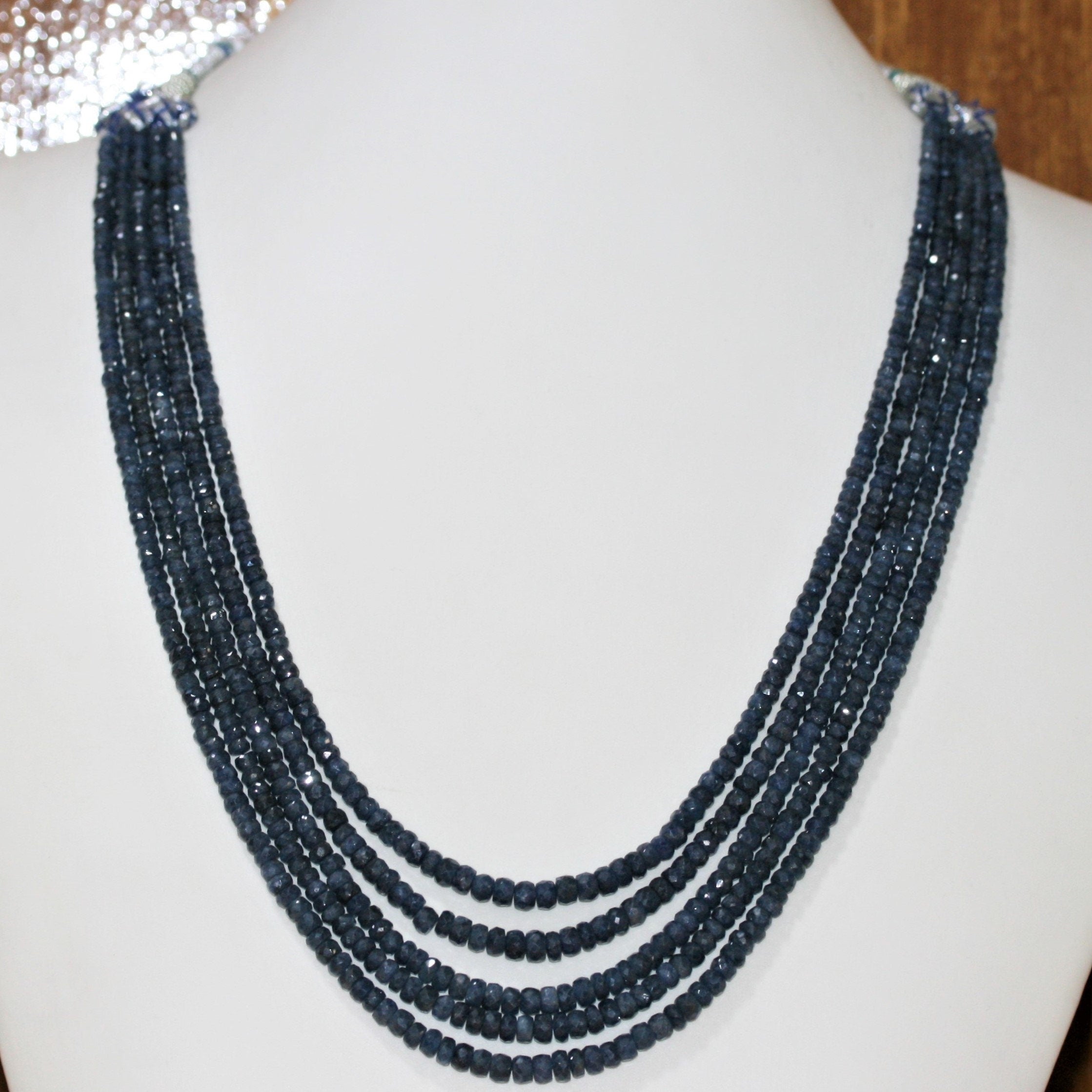 Collar de zafiro azul facetado Rondelle de 4 x 2 mm. Aprox.