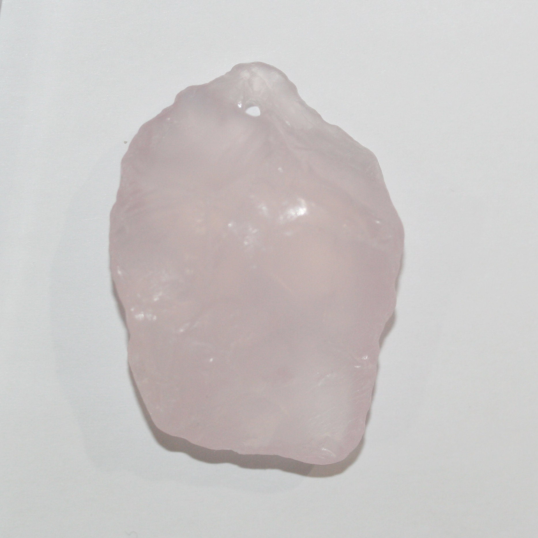 Pendentif en quartz rose brut naturel non traité et non poli, pierre précieuse naturelle 43 x 31 mm