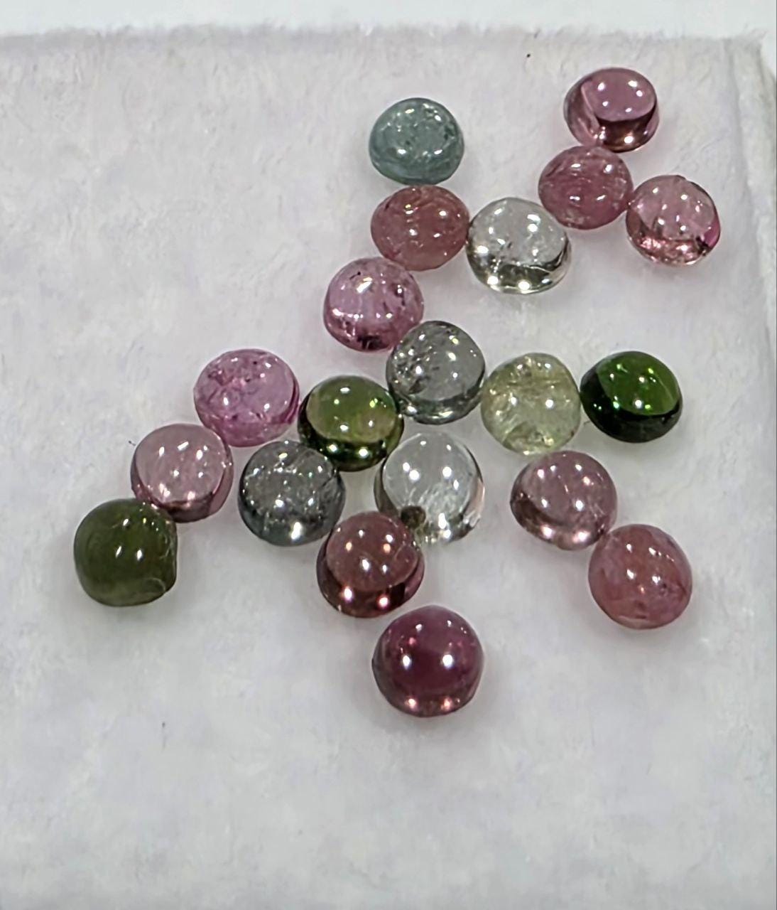 Lote de 20 cabujones redondos de turmalina de 2,5 mm con piedra calibrada, cabujones multiturmalina (pequeños)