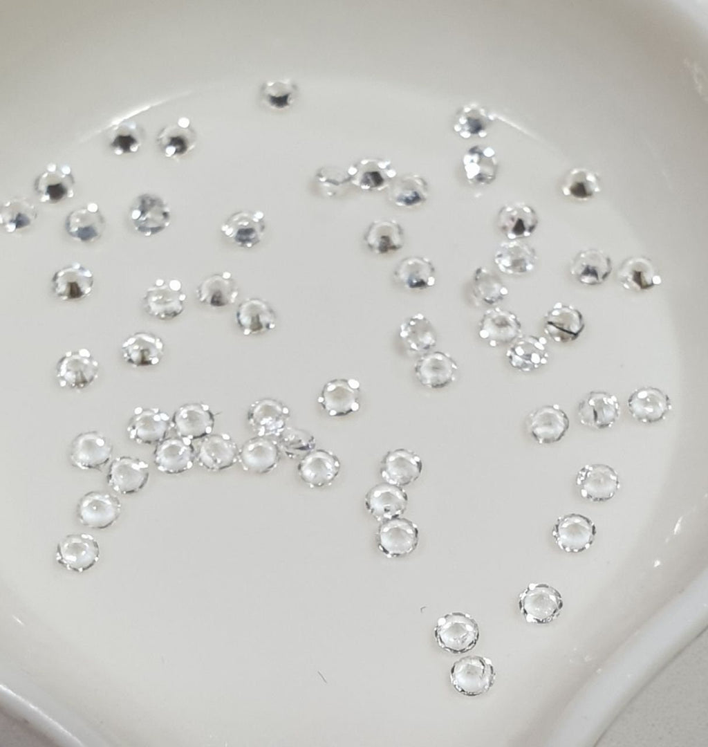 Lote de topacio blanco de 1,5 mm de corte redondo sin tratar. Gemas al por mayor. Proveedor de gemas DIY. Piedras auténticas. Gemas diminutas. Piedras pequeñas.