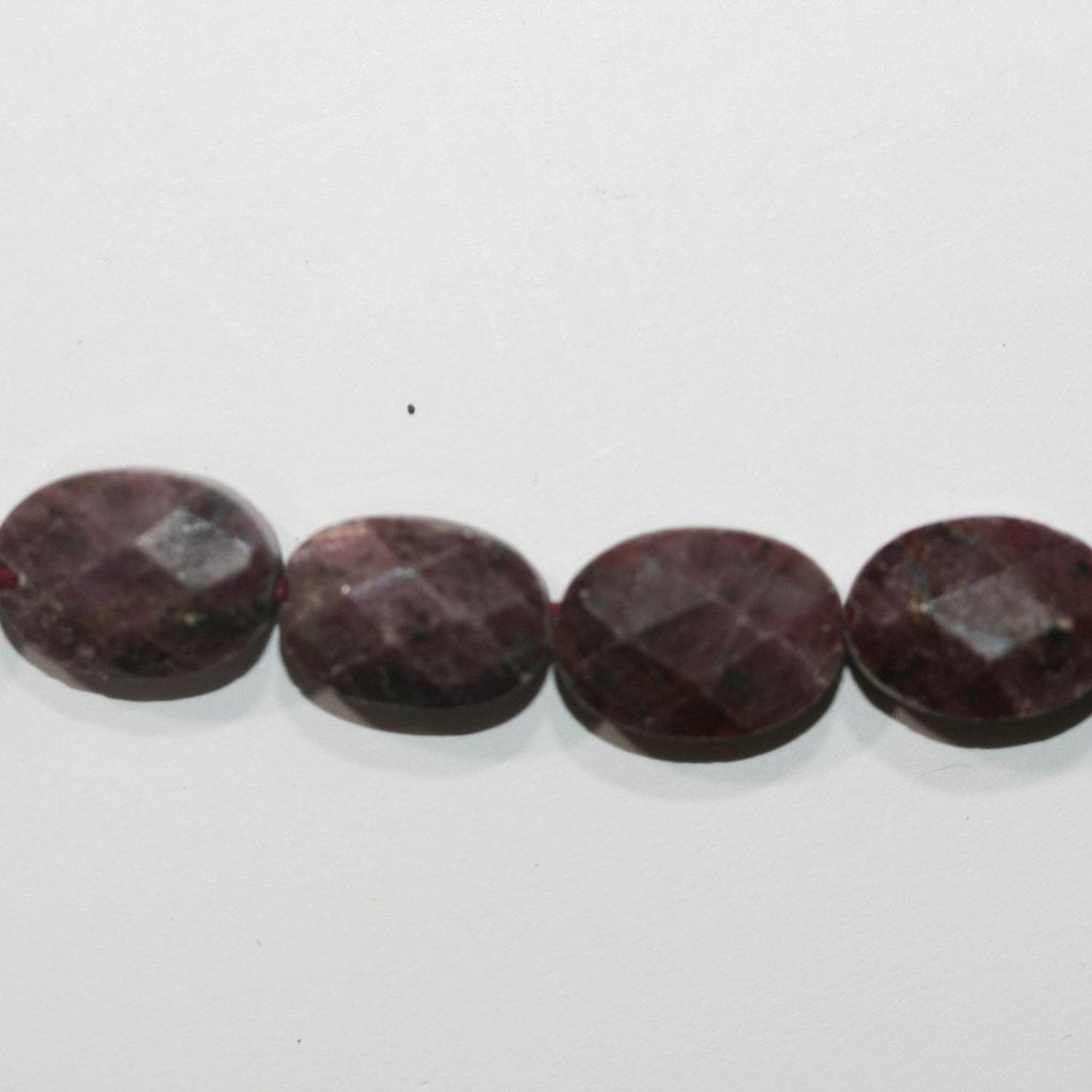 Cuentas de rubí ovaladas facetadas de 16" (14 x 10 mm) - Hilo de 40 cm - Artículo 14714