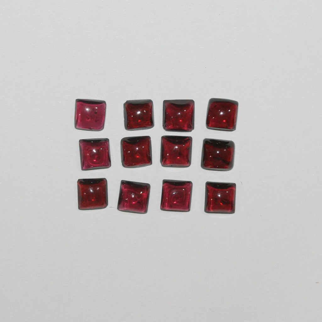 12Pcs Lot Garnet Square Cabochon 5mm.-(12 pcs.).