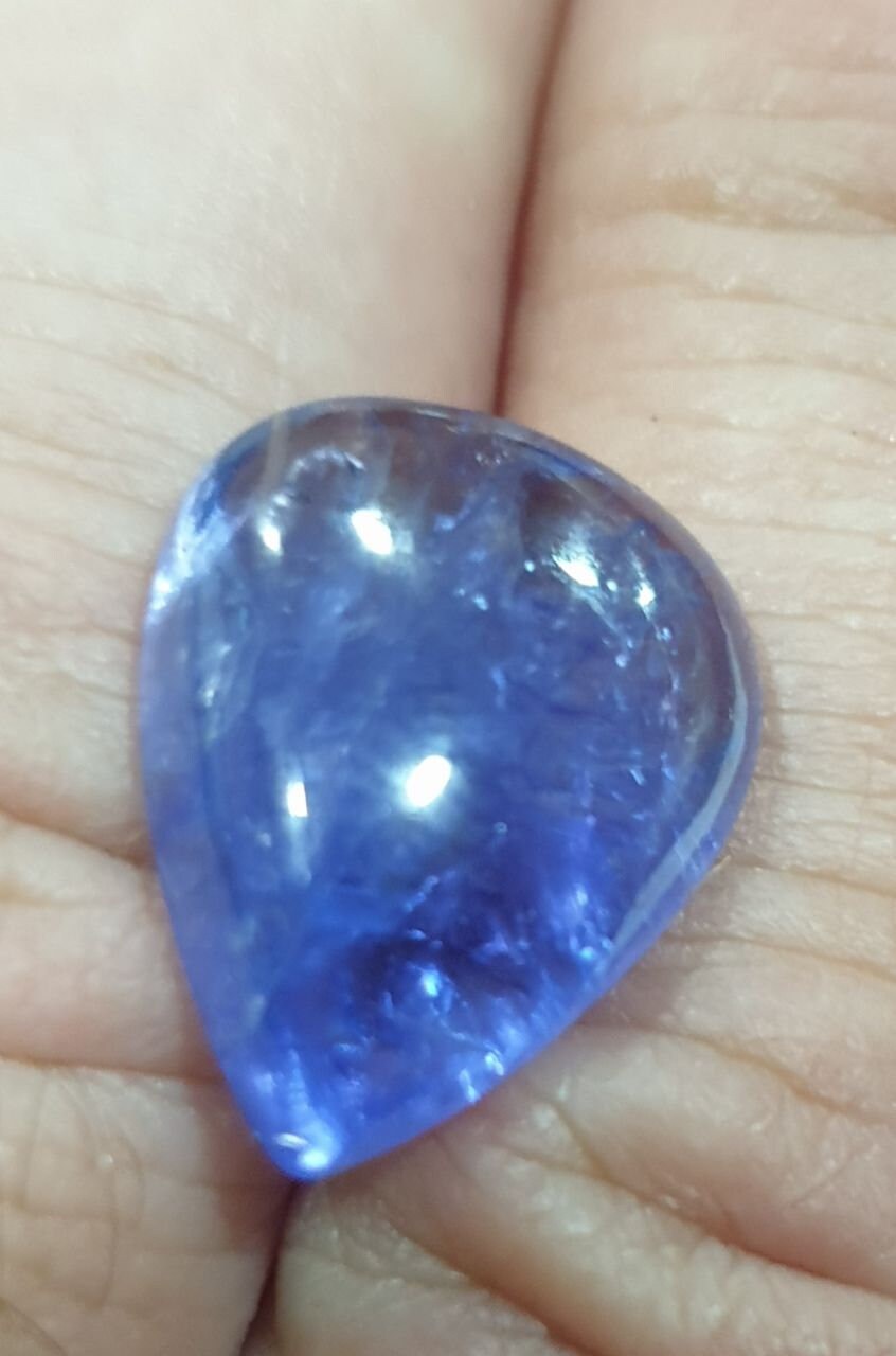 Natural Tanzanite Drop Cabochon 17.1x13.2mm.-(11ct)- Tanzania