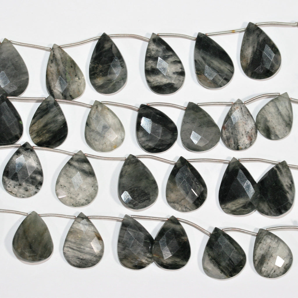 Cuentas de cuarzo turmalinado facetadas de 7" x 21 x 16 mm. Aprox. - Hilo de 18 cm.