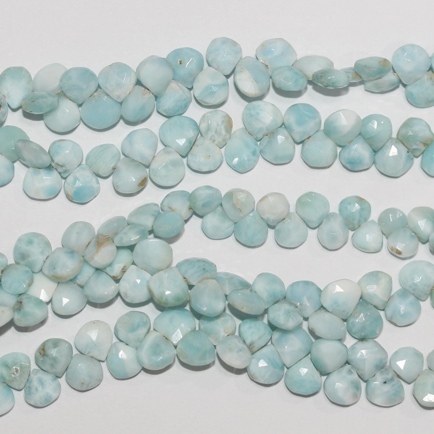Perles en larimar St à facettes en forme de goutte de 8 pouces, 6-7 mm environ. - Fil de 20 cm.