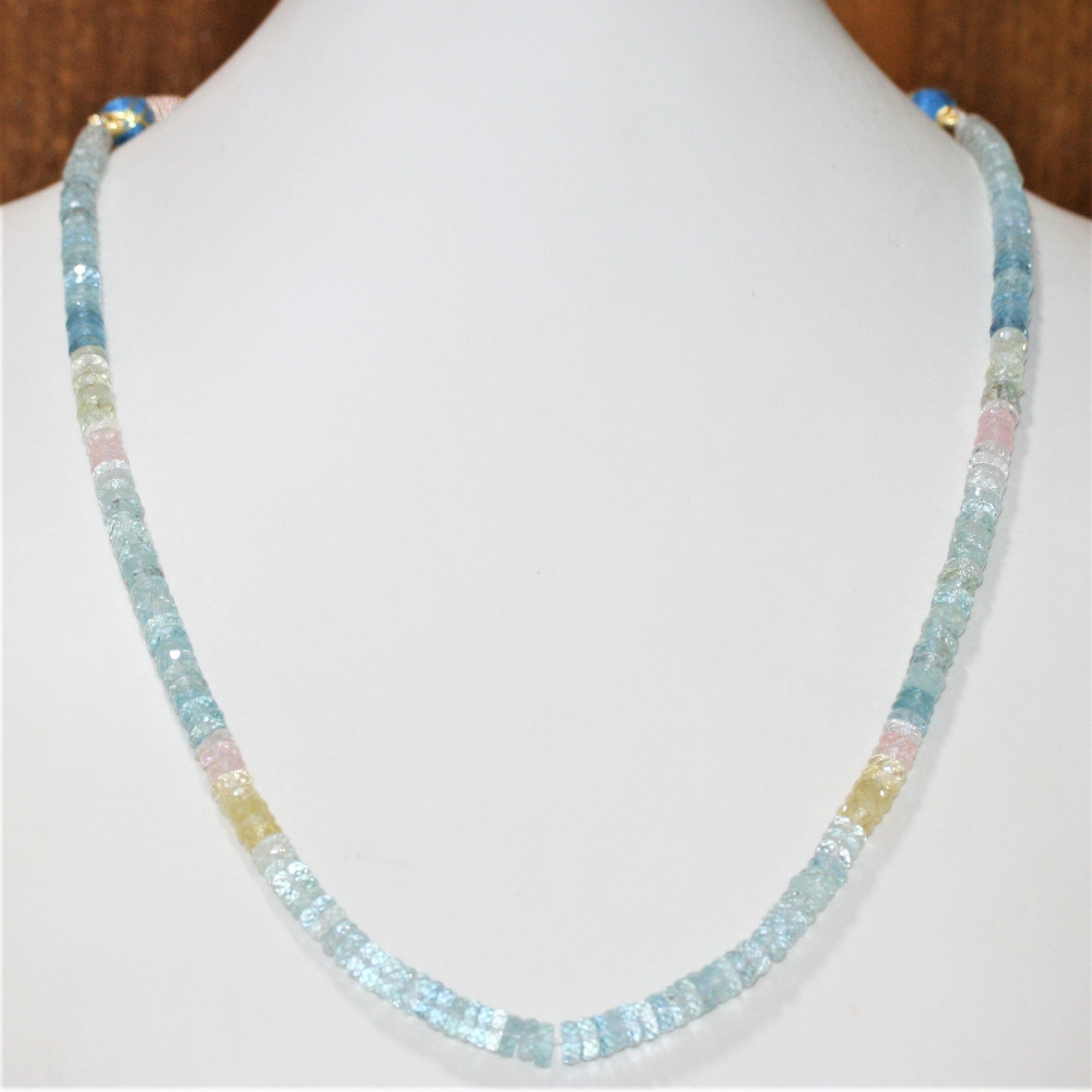 Collar de Rondelle facetado de berilo múltiple de 6 x 2 mm.