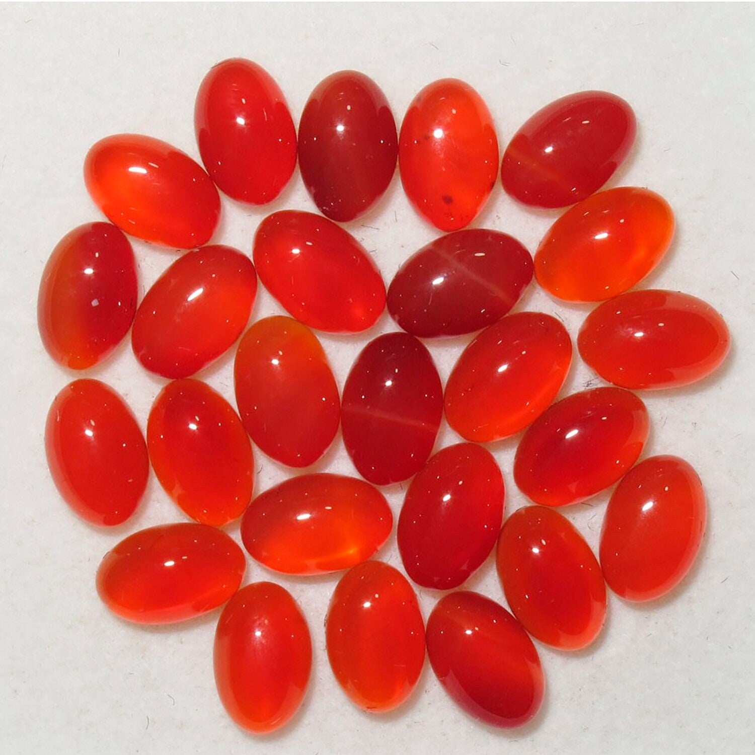 Lote de 25 cabujones ovalados de cornalina de 6 x 4 mm (25 piezas)