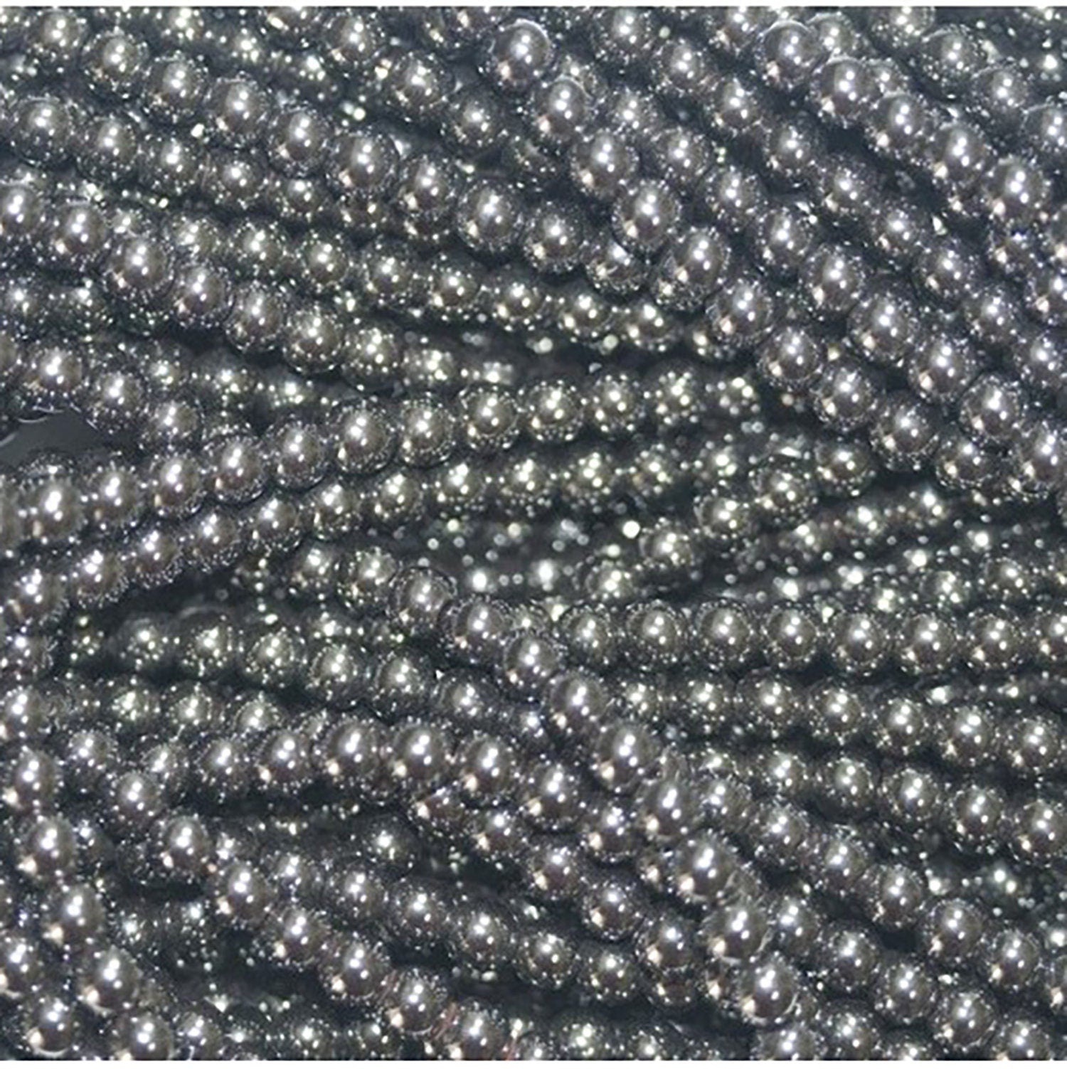 Perles rondes lisses en hématite St de 39 cm (15 pouces), 3 mm de diamètre. Longueur du fil : 39 cm.