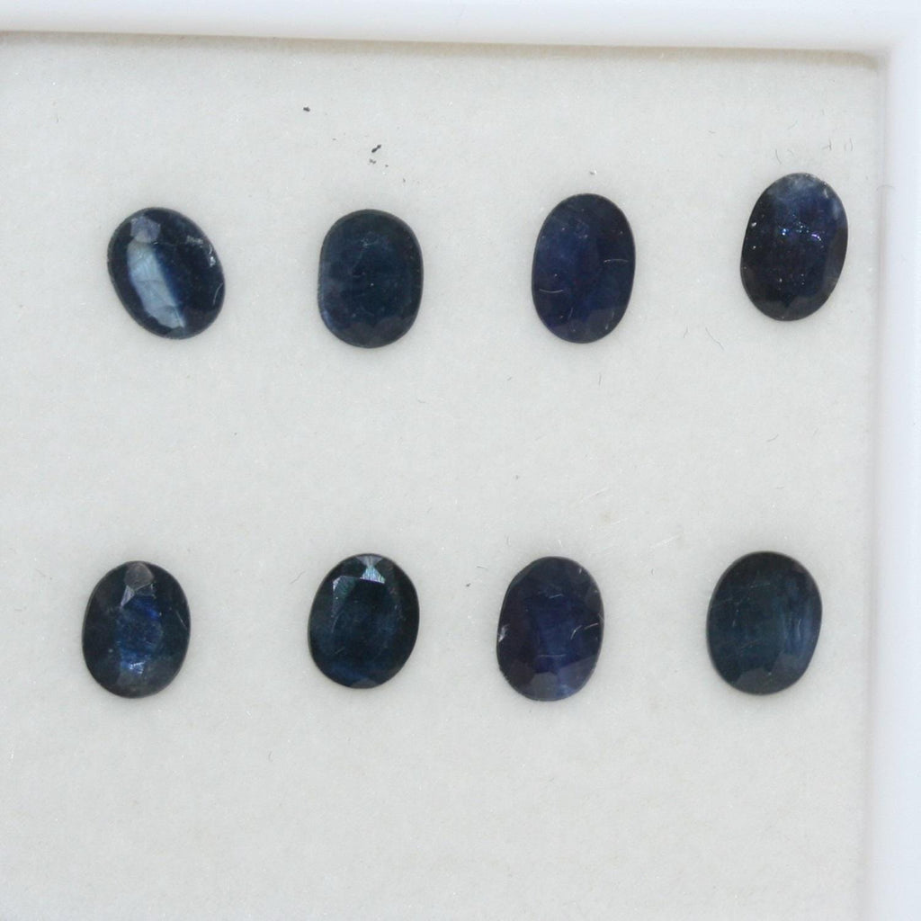 Lote de 8 zafiros azules facetados ovalados de 5 x 4 mm. (8 piezas)