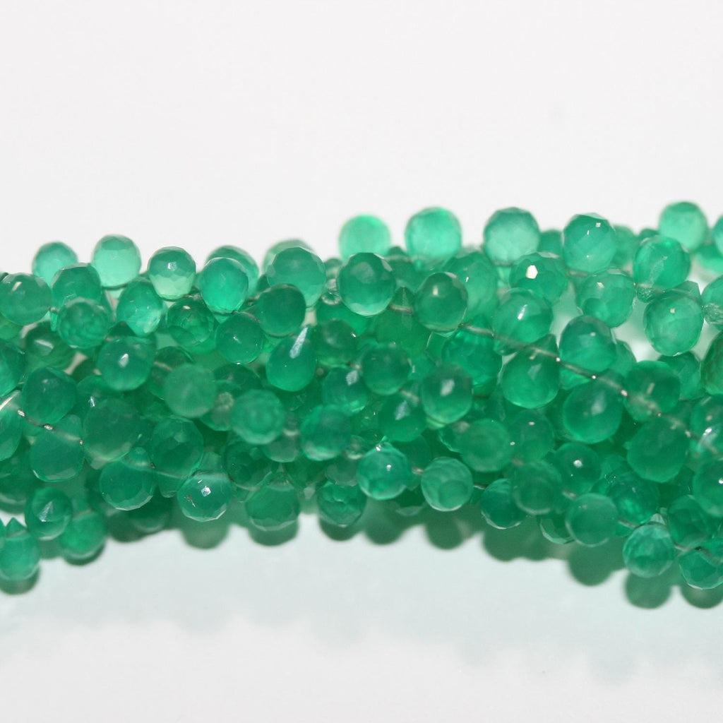 Perles en onyx vert St à facettes en forme de goutte, 5 x 4 mm, 8 pouces (20 cm) - Fil de 20 cm - Article n° 14874