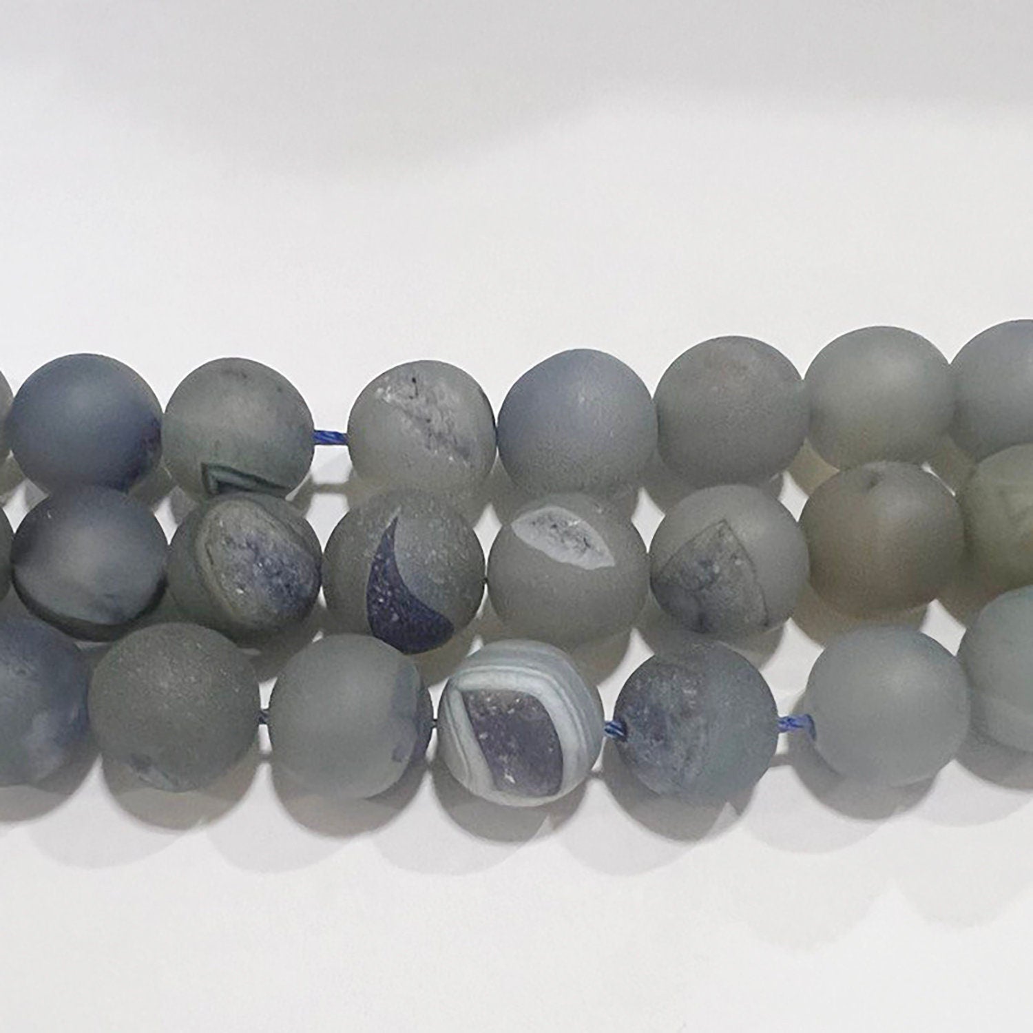 Cuentas redondas de ágata drusa azul cielo de 16" con acabado mate liso, 12 mm (tira de 40 cm)