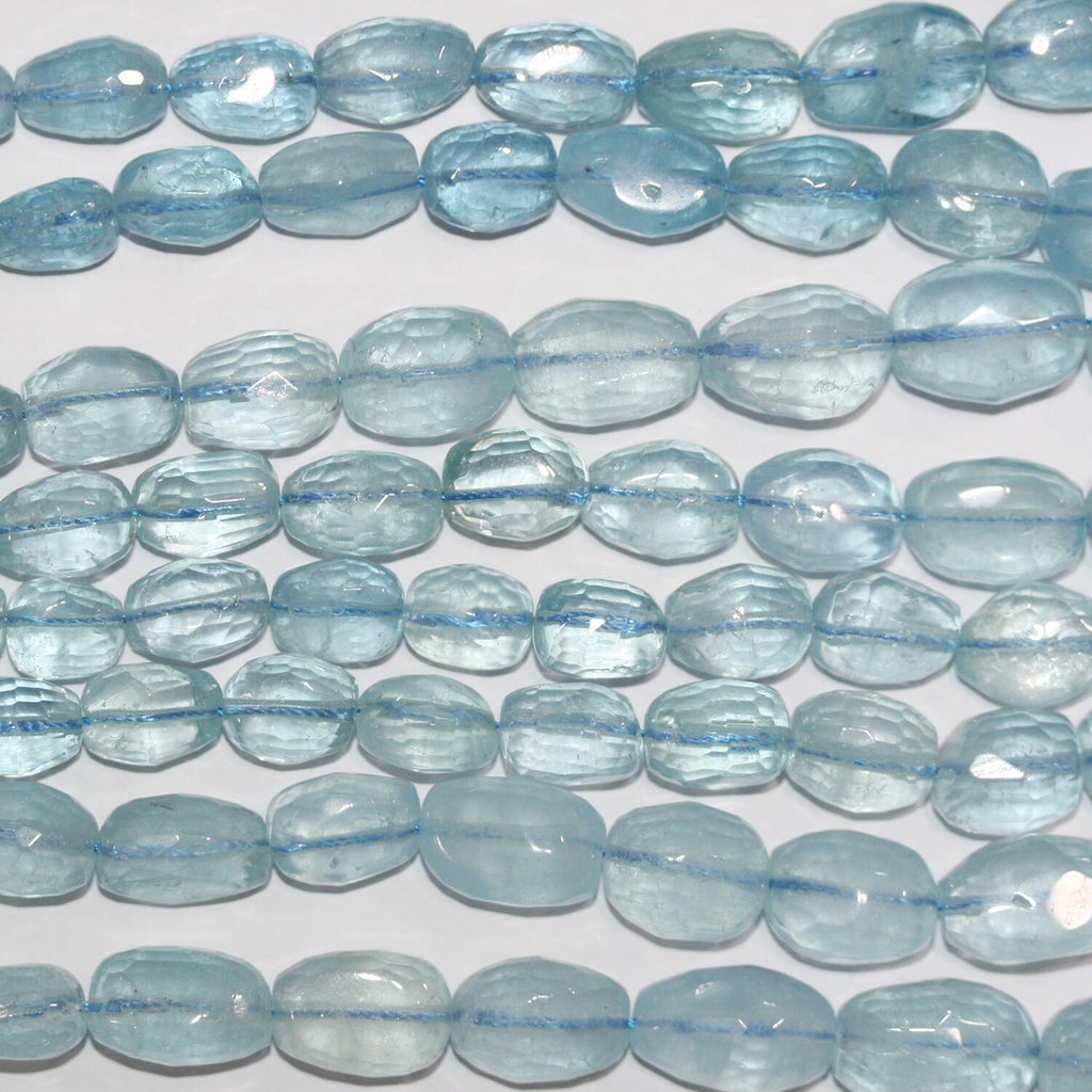 Cuentas de aguamarina de 43 cm (17"), facetadas y graduadas, de barril, 10 x 7-19 x 13 mm (aprox. - Hilo de 44 cm)