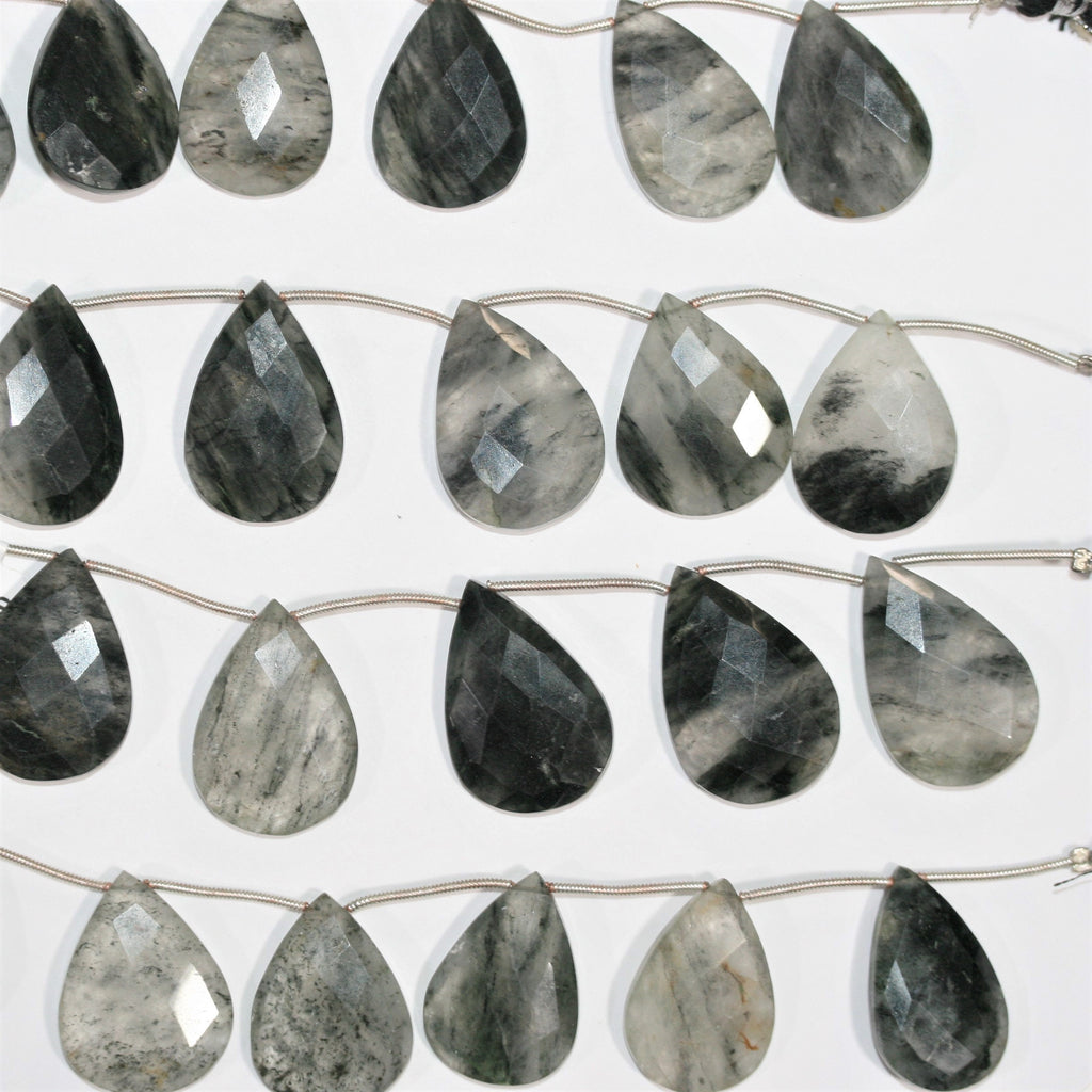 Cuentas de cuarzo turmalinado facetadas de 7" x 27 x 18 mm. Aprox. - Hilo de 17 cm.