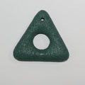 Pendentif triangulaire en lave verte 52 mm.