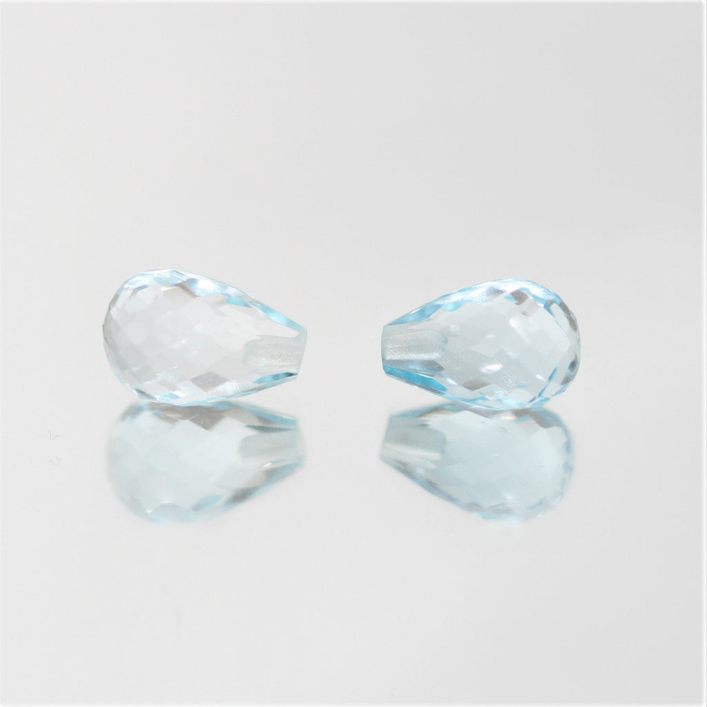 Topazes bleu ciel demi-percées à facettes en forme de goutte, 9 x 6 mm - 1 paire
