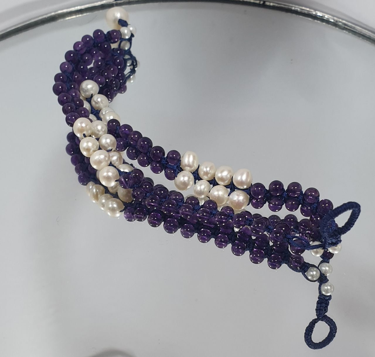 Bracelet en macramé avec améthyste AAA 4 mm et perle d'eau douce 6 mm - Fournisseur de bijoux en perles de pierres précieuses - Pouvoir de guérison - Améthyste - Perle - Lustre exceptionnel