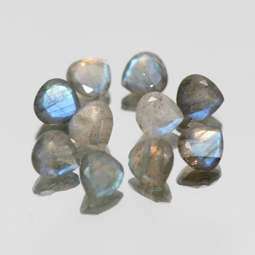 Lot de 10 gouttes de labradorite à facettes de 8 mm. (10 pièces).
