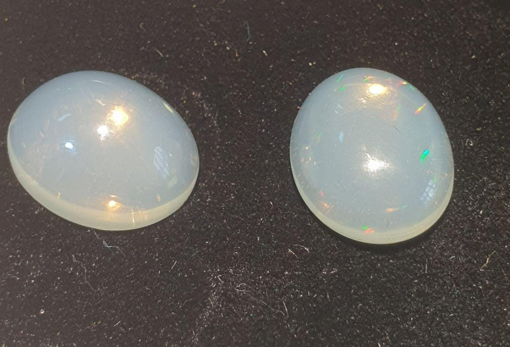 Lote de 1 par de ópalos Wello naturales de 11 x 9 mm, cabujón ovalado, venta al por mayor, lotes de piedras preciosas, gema sin tratar